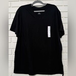 Men’s Goodfellow Black V-neck tee. Size XXL. NWT